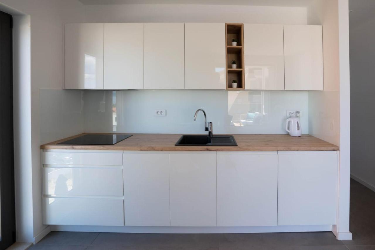Apartmani Lara Baška Voda Eksteriør billede